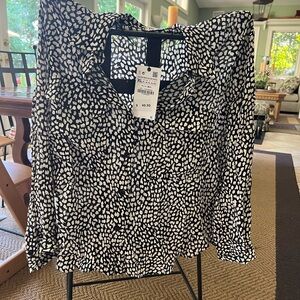 Zara Black and White Abstract Blouse